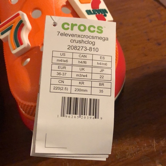 Crocs 7 Eleven Clogs - Picture 8 of 10